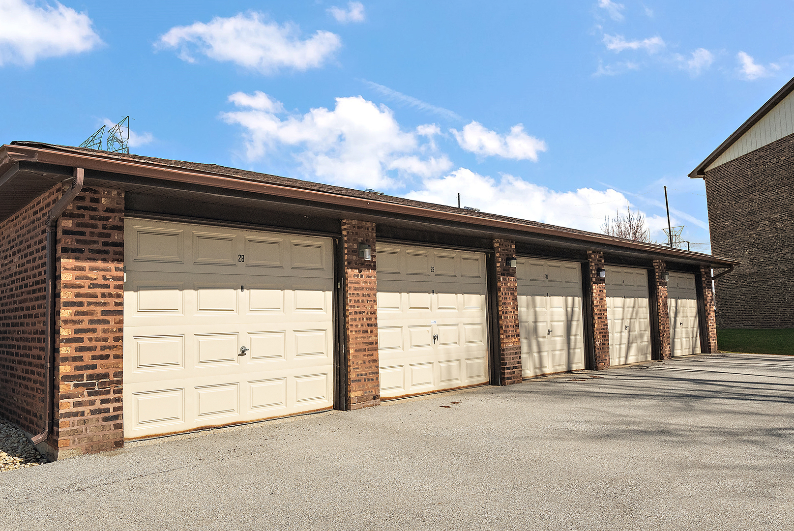 13911 James Drive #1005, Crestwood, IL 60418