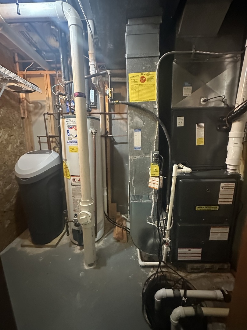 610 Kelley Drive, Heyworth, IL 61745