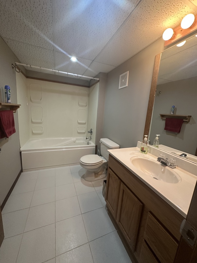 610 Kelley Drive, Heyworth, IL 61745