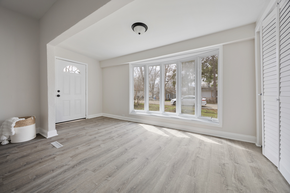 38169 N 3rd Avenue, Spring Grove, IL 60081