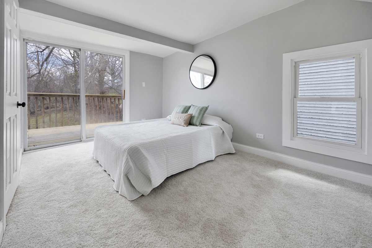 38169 N 3rd Avenue, Spring Grove, IL 60081