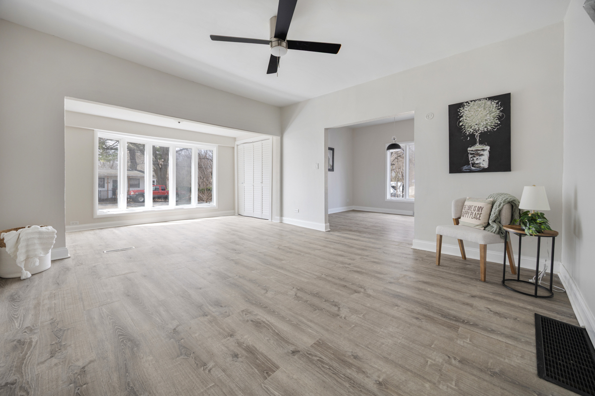 38169 N 3rd Avenue, Spring Grove, IL 60081