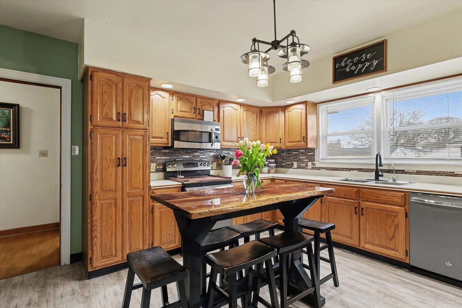 324 S Sangamon Avenue, Gibson City, IL 60936