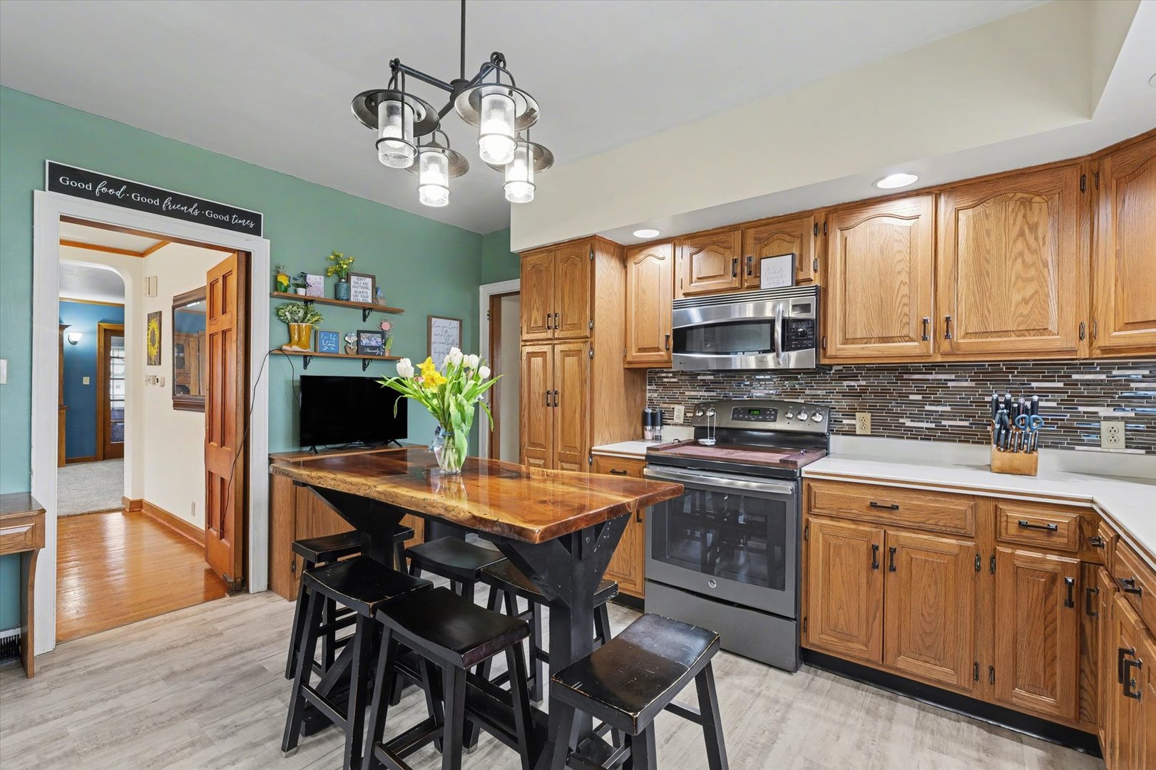 324 S Sangamon Avenue, Gibson City, IL 60936