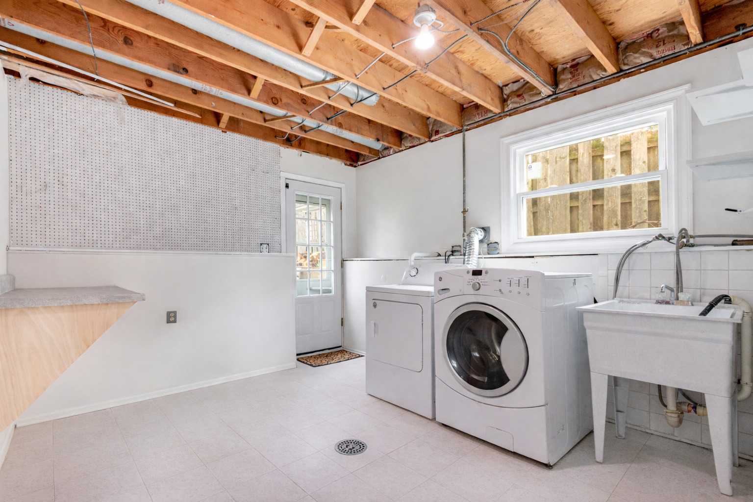 106 Crescent Road, Fox River Grove, IL 60021