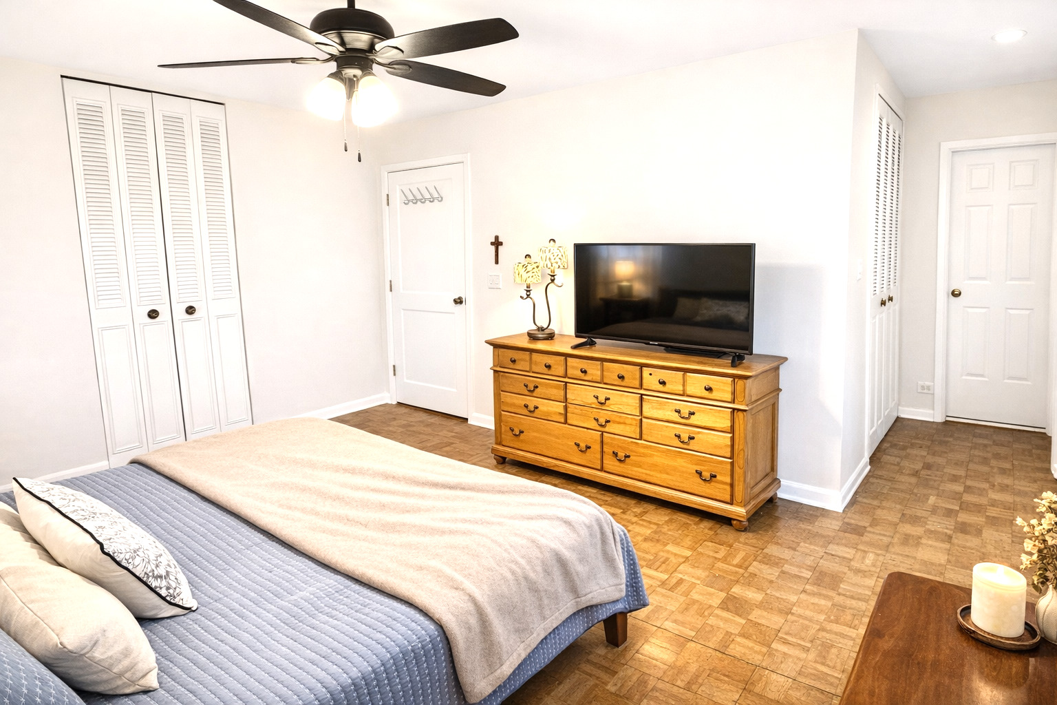 6418 Bradley Drive, Woodridge, IL 60517