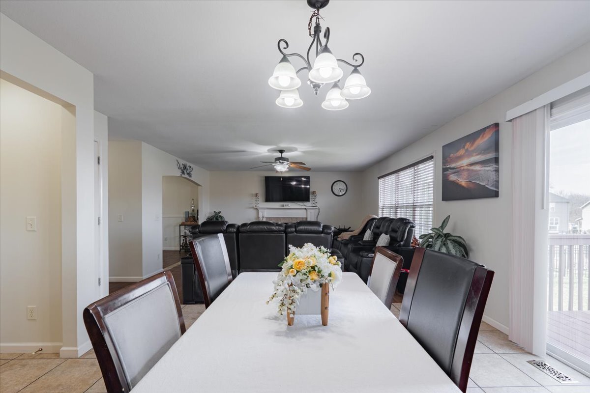 2511 Grey Fox Trail, Bloomington, IL 61705