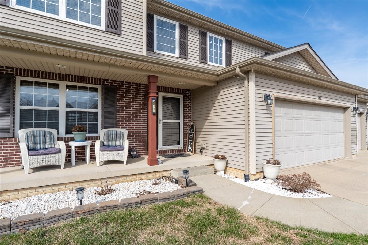 2511 Grey Fox Trail, Bloomington, IL 61705