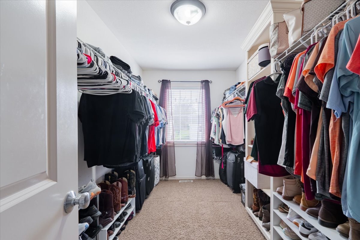 2511 Grey Fox Trail, Bloomington, IL 61705