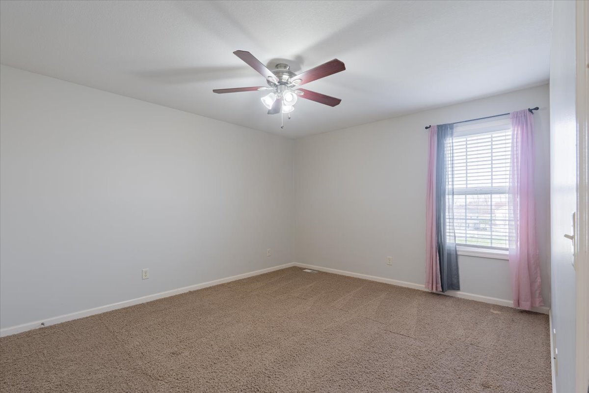 2511 Grey Fox Trail, Bloomington, IL 61705