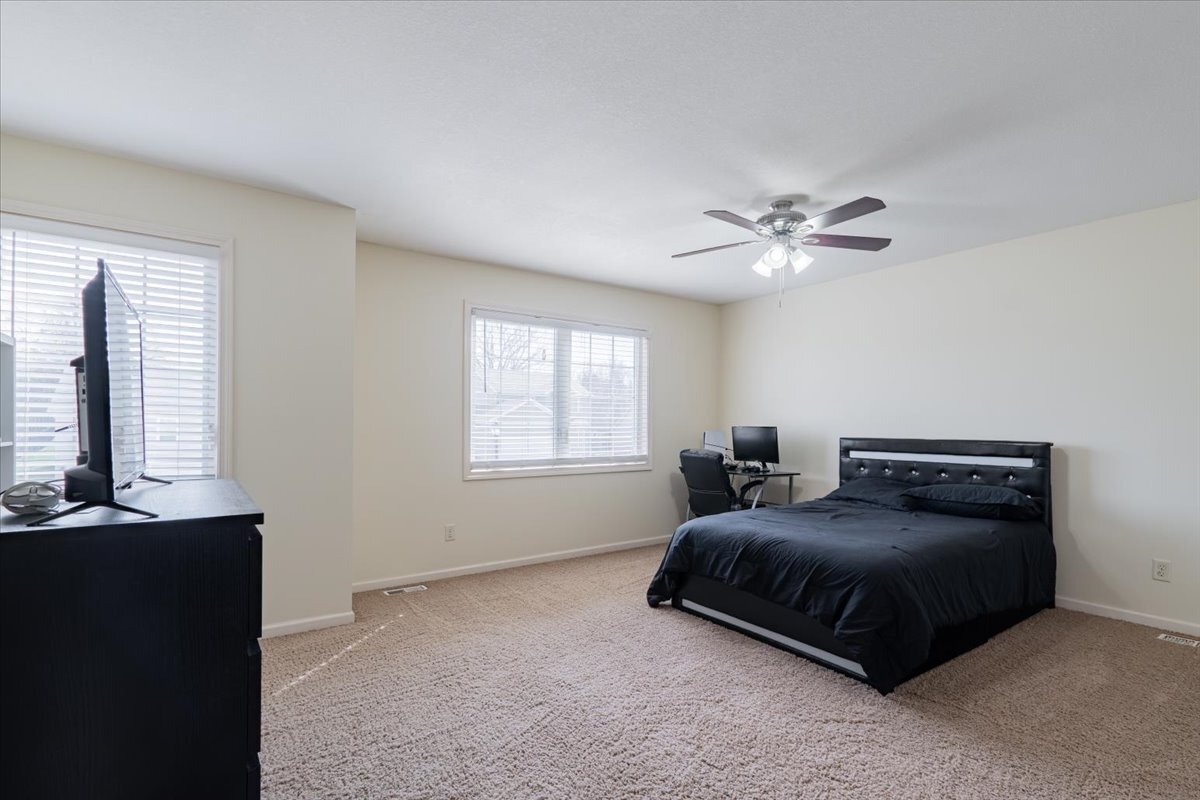 2511 Grey Fox Trail, Bloomington, IL 61705