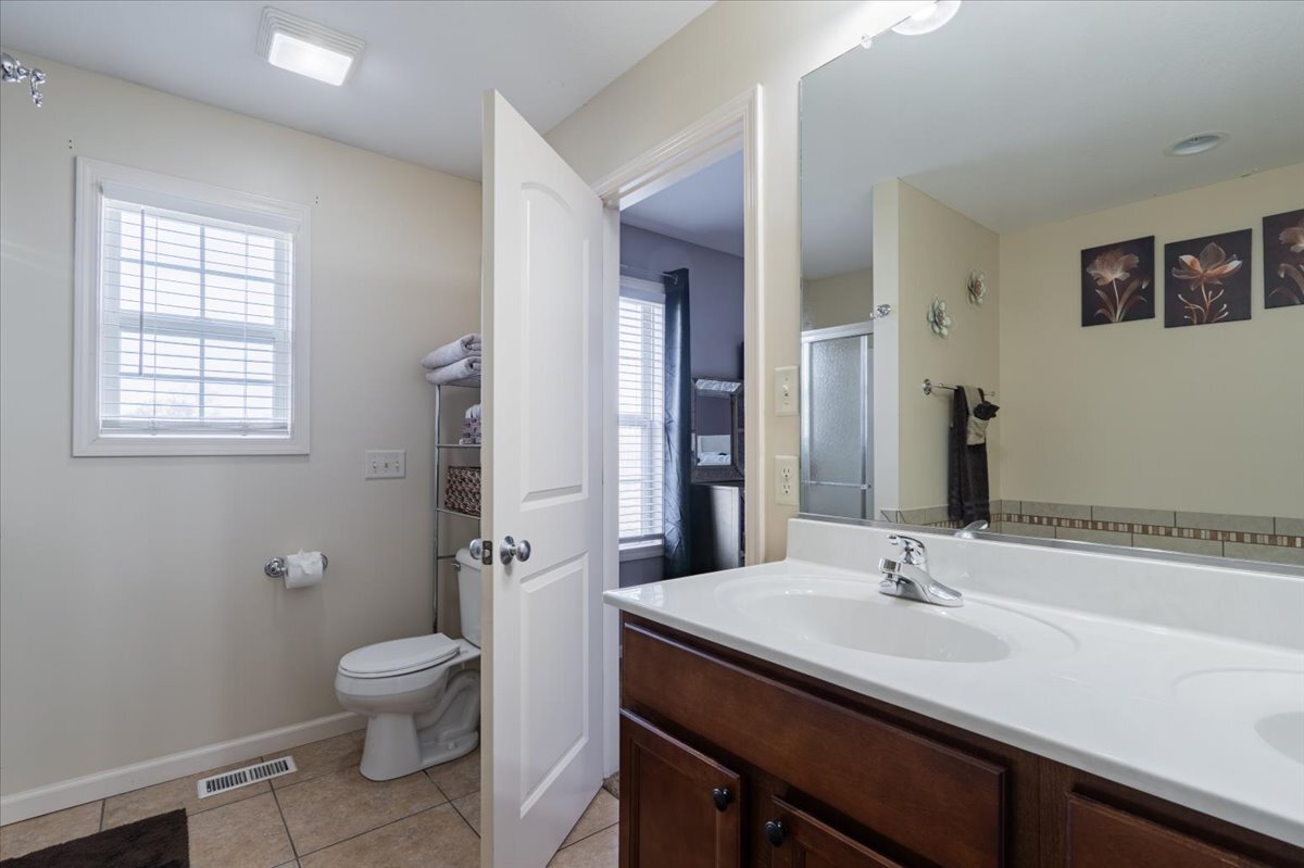 2511 Grey Fox Trail, Bloomington, IL 61705