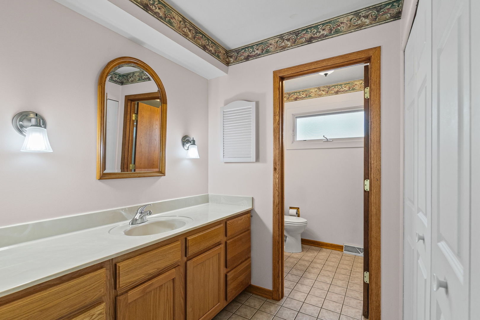 Arlington Heights, IL 60004