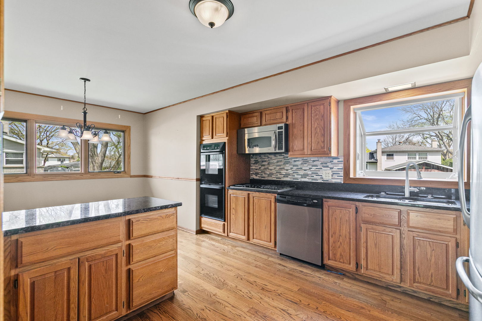 Arlington Heights, IL 60004