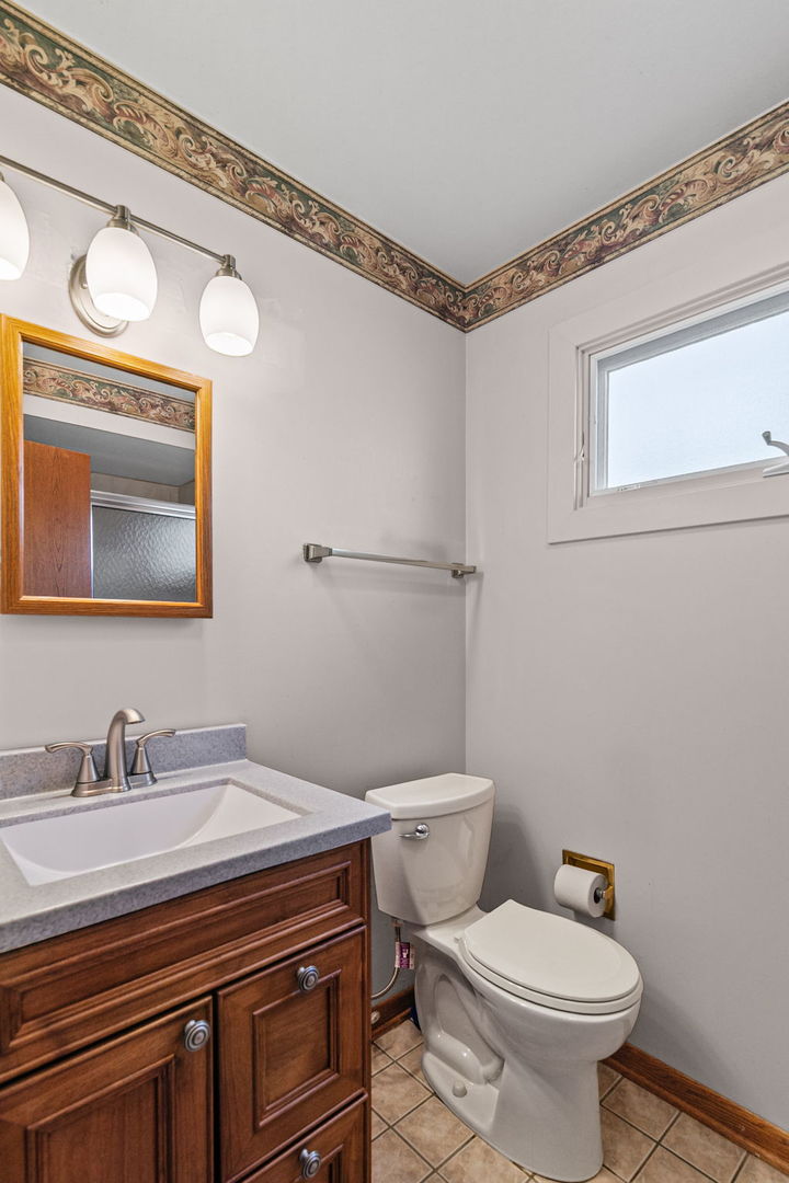 Arlington Heights, IL 60004