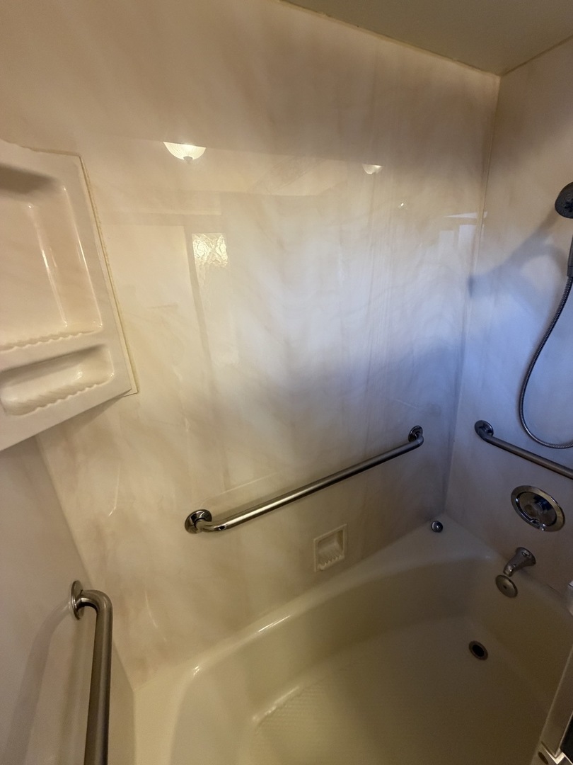 Arlington Heights, IL 60004