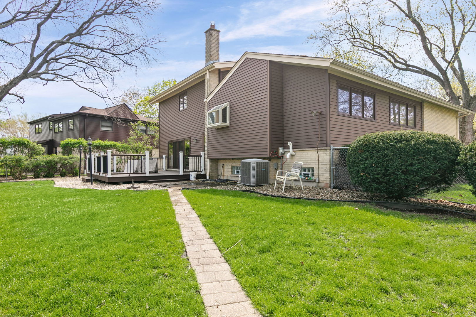 Arlington Heights, IL 60004