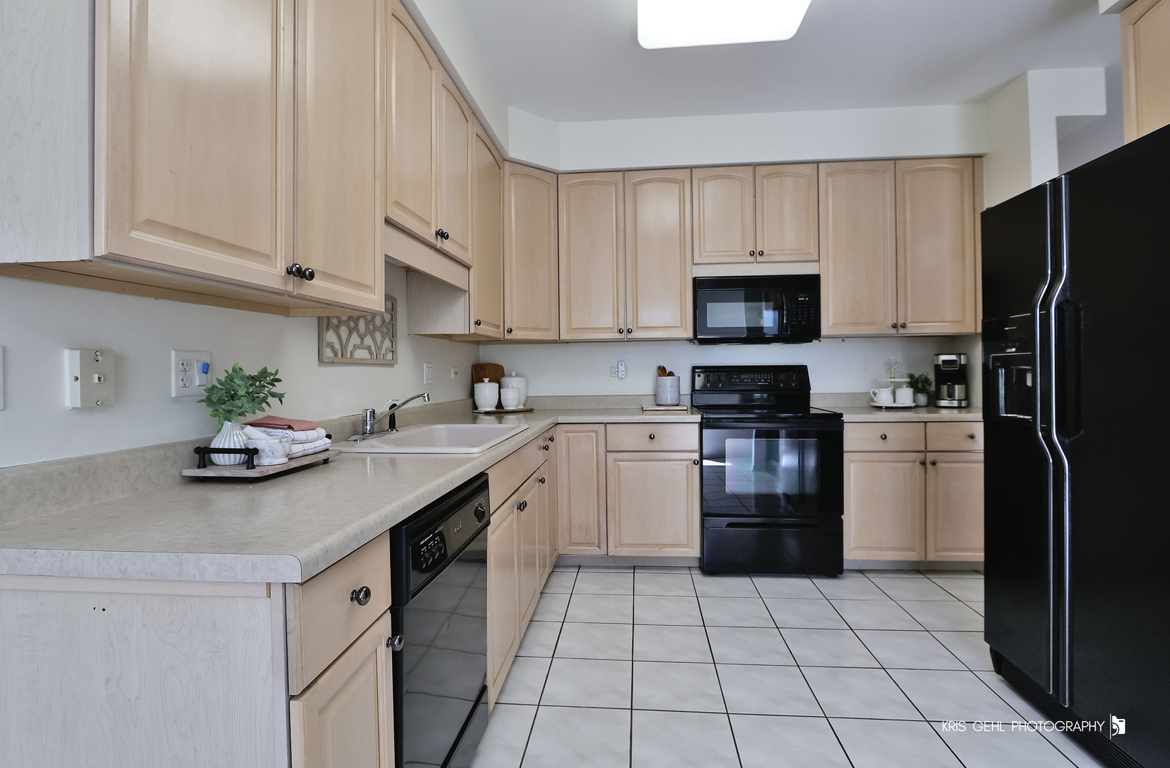 20 Trafalgar Square #304, Lincolnshire, IL 60069