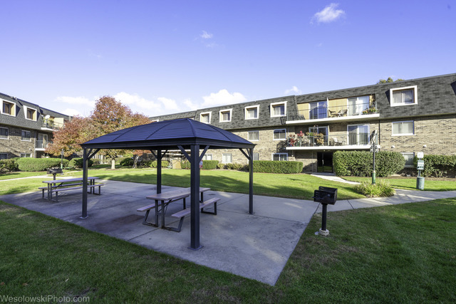 3222 Sanders Road #3D, Northbrook, IL 60062