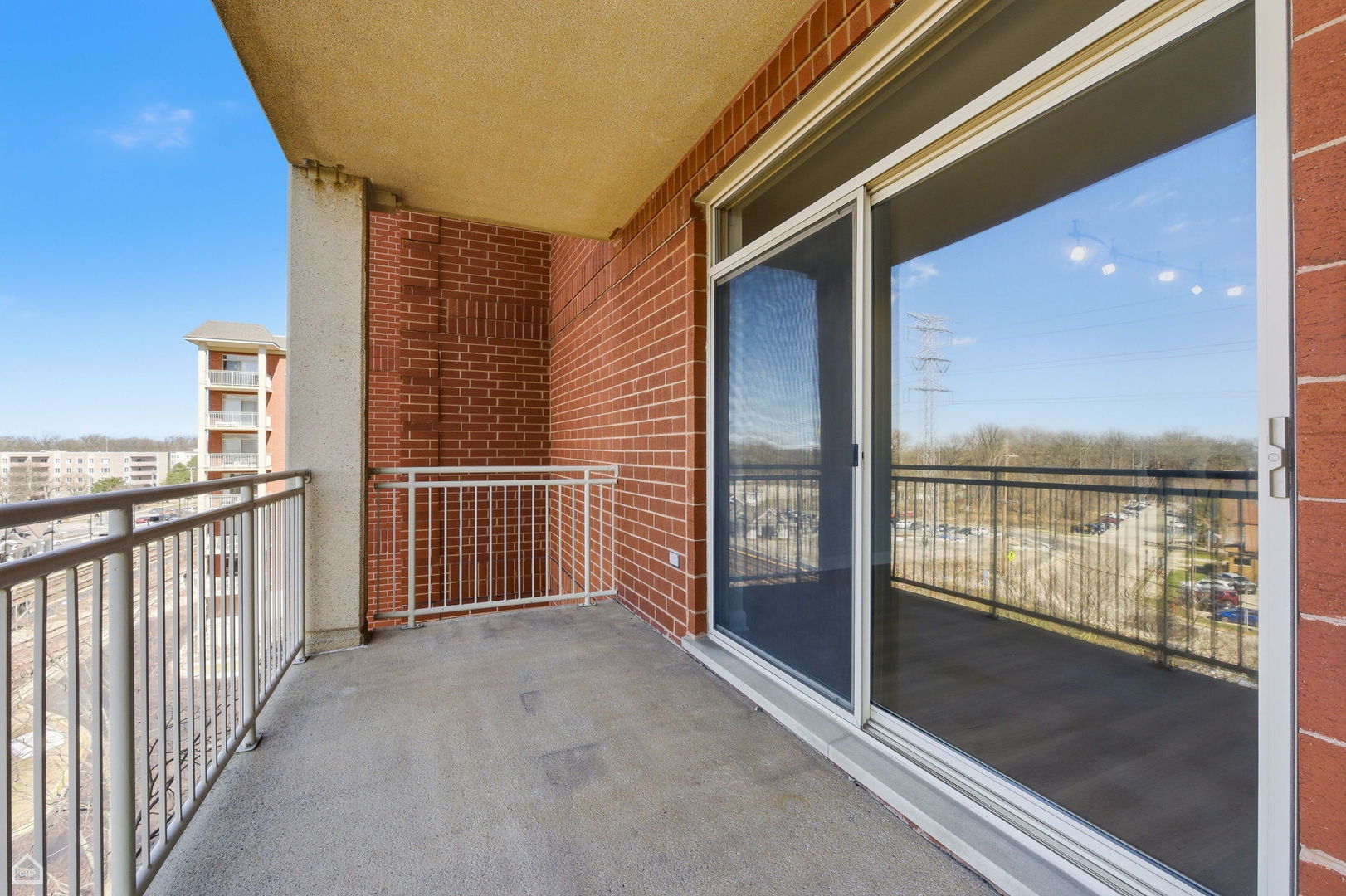 8400 CALLIE Avenue #408, Morton Grove, IL 60053