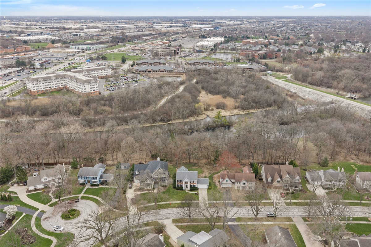 809 Heatherton Drive, Naperville, IL 60563