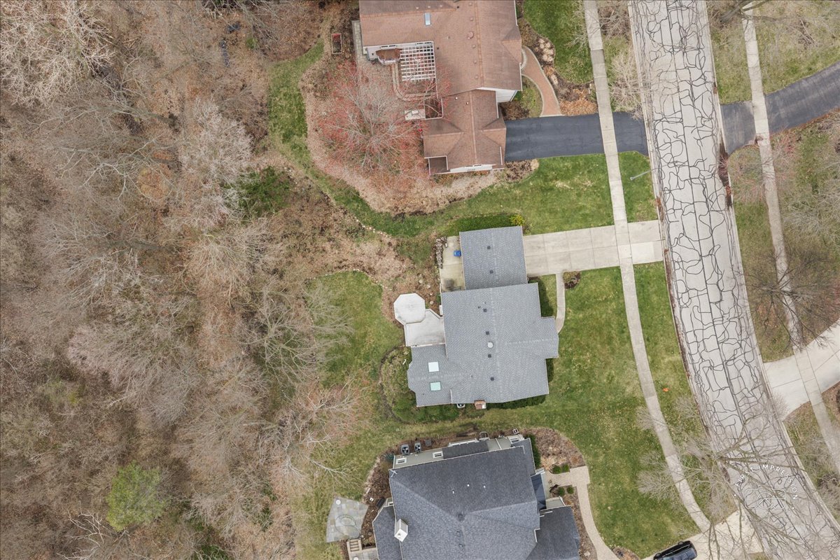 809 Heatherton Drive, Naperville, IL 60563