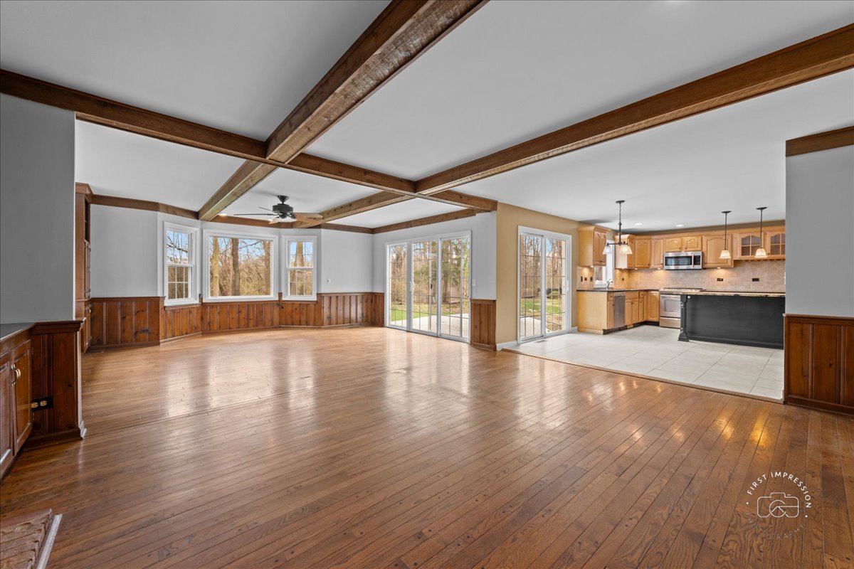 809 Heatherton Drive, Naperville, IL 60563