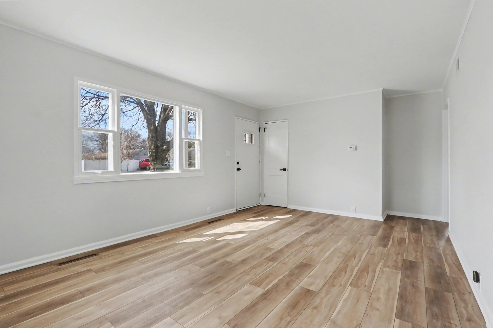 912 N Midland Avenue, Joliet, IL 60435