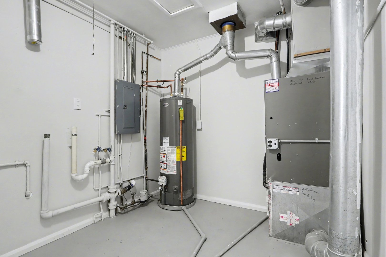 912 N Midland Avenue, Joliet, IL 60435