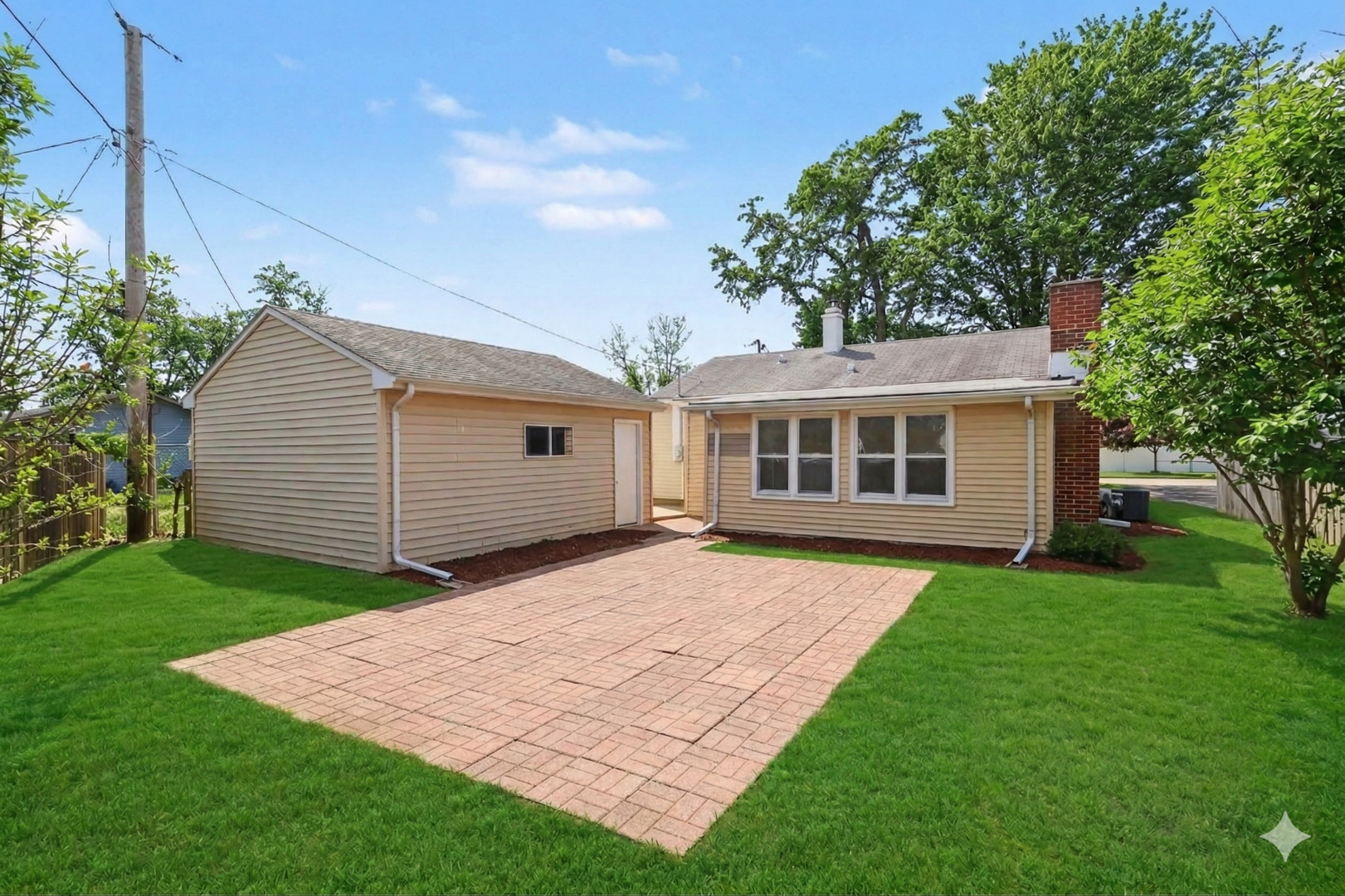 912 N Midland Avenue, Joliet, IL 60435