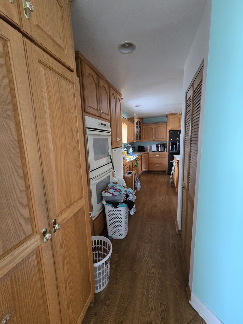 8325 LaPorte Avenue, Burbank, IL 60459