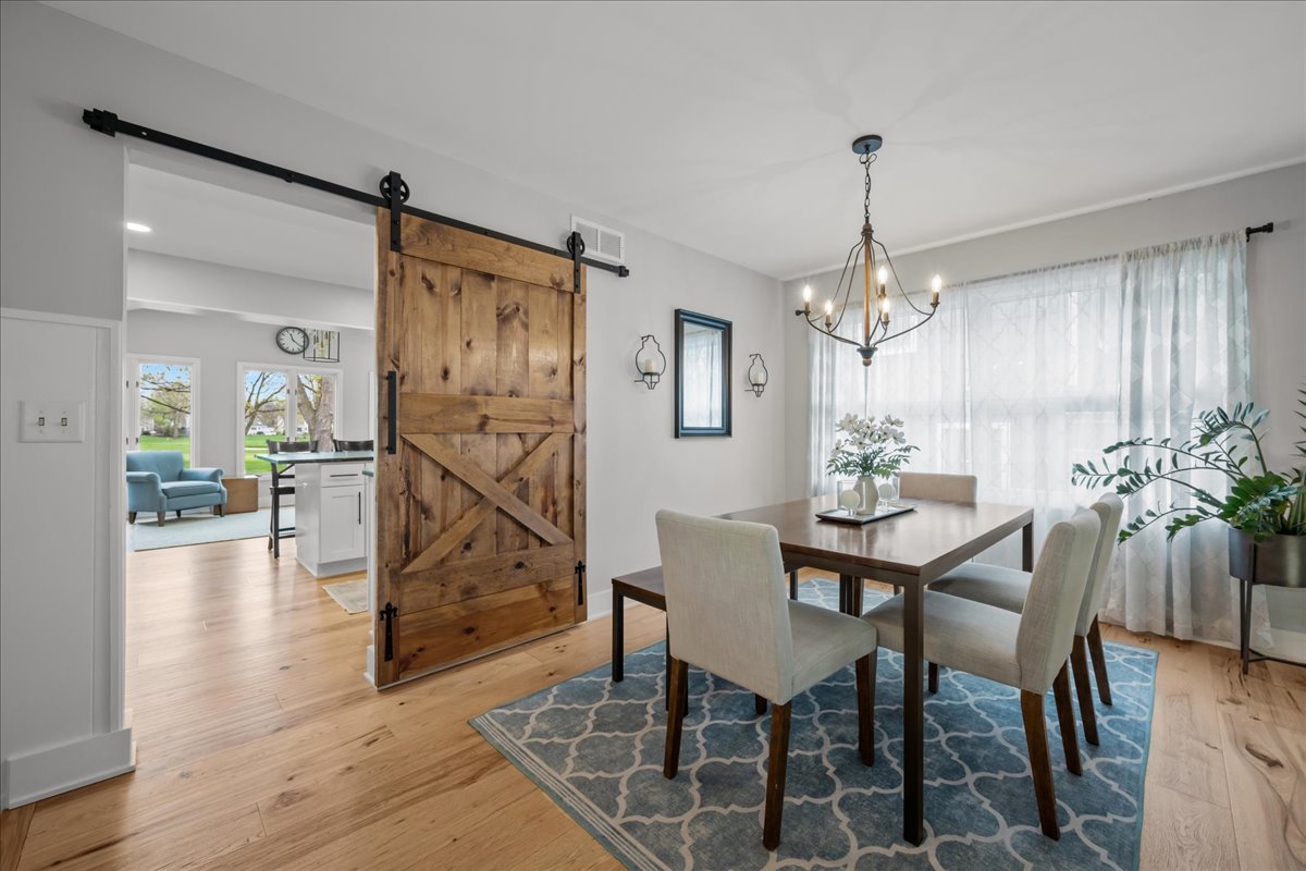 1033 Royal Saint George Drive, Naperville, IL 60563