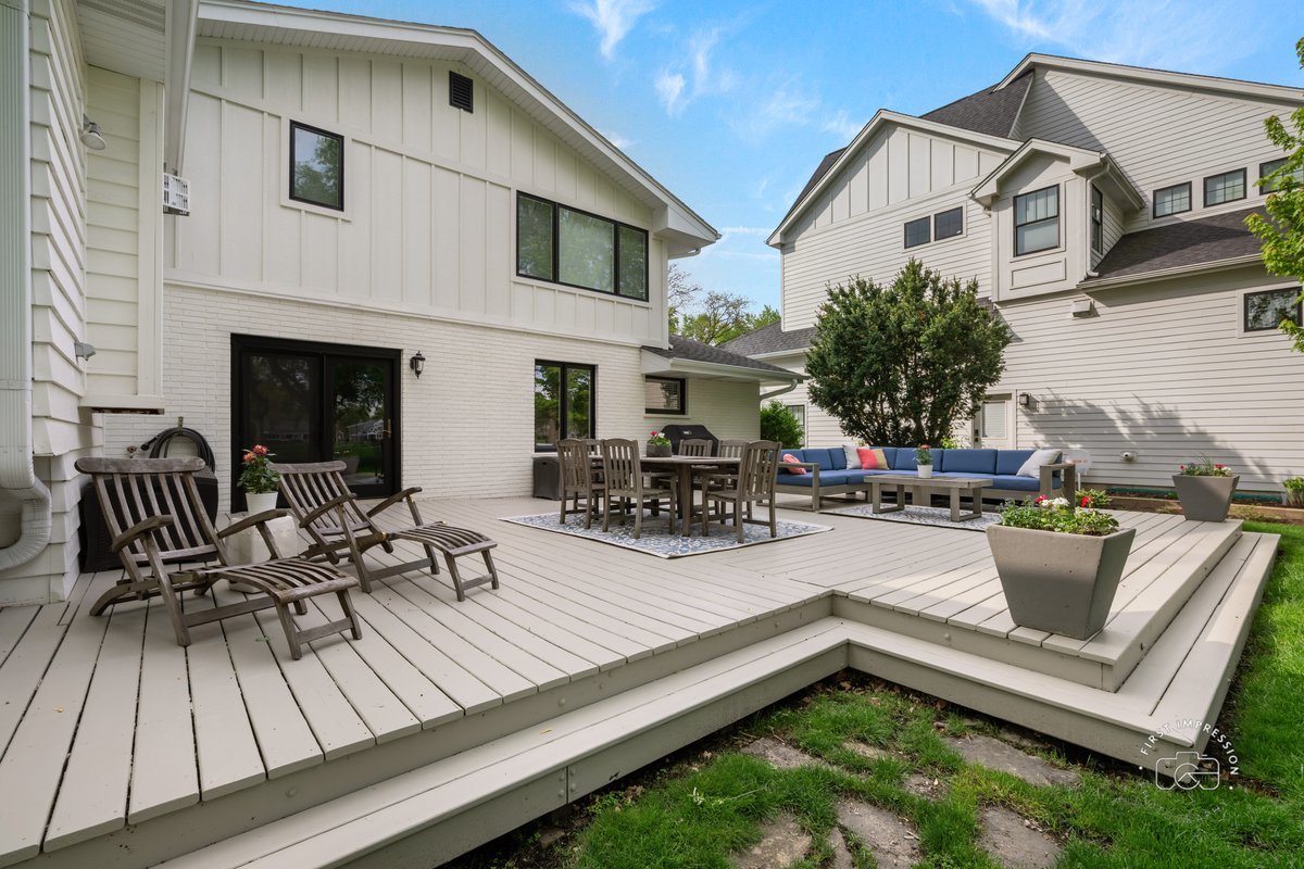 1033 Royal Saint George Drive, Naperville, IL 60563