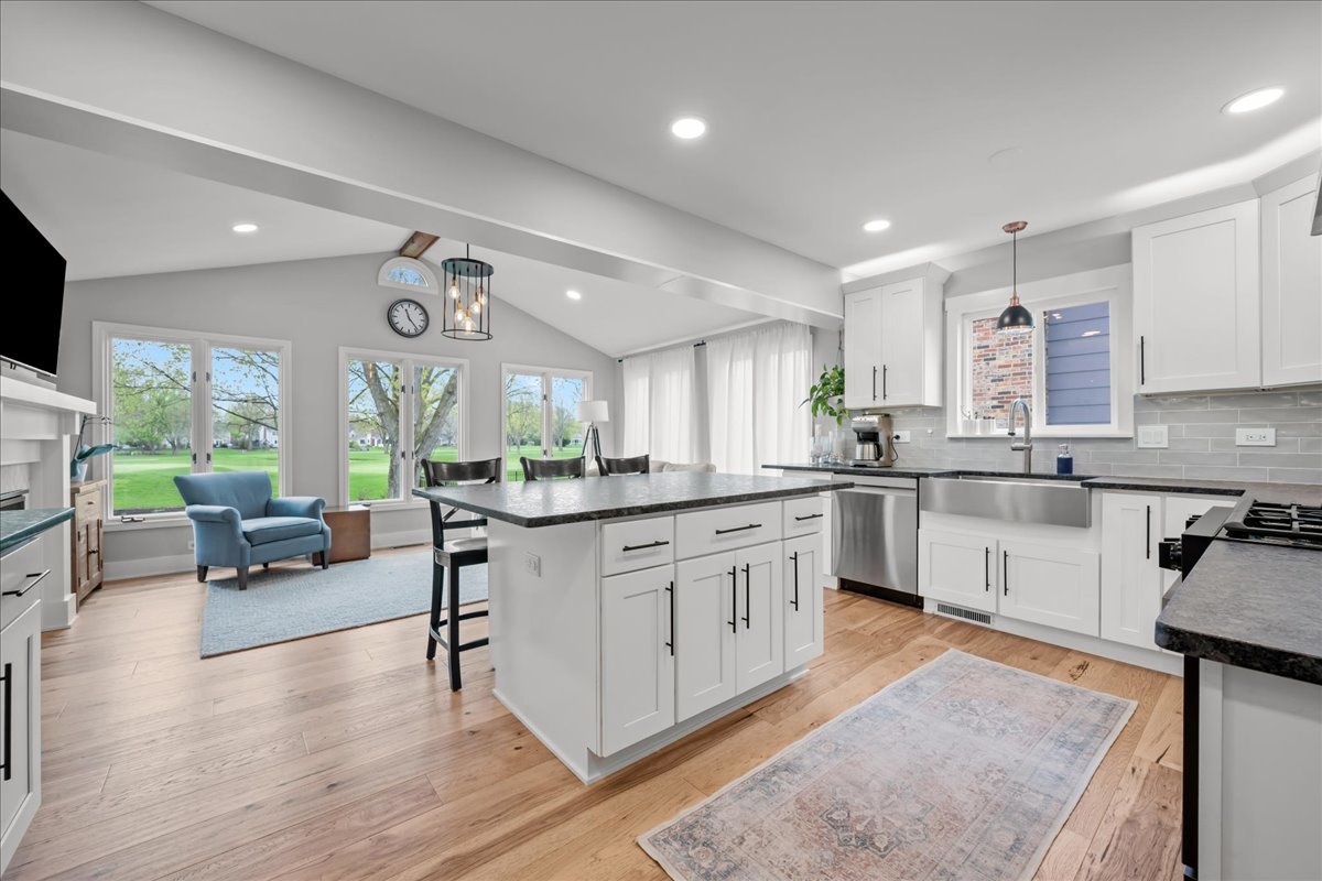 1033 Royal Saint George Drive, Naperville, IL 60563