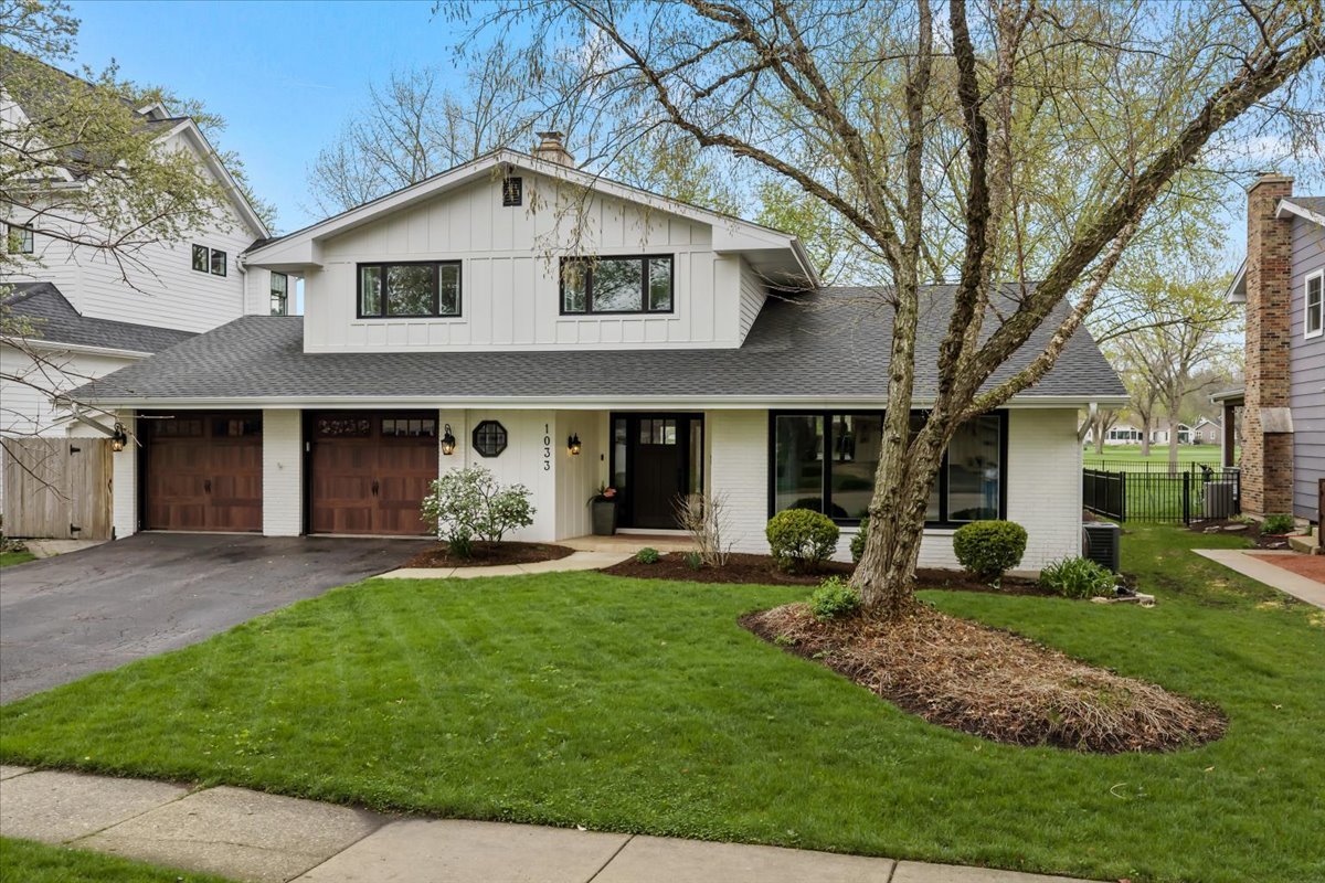 1033 Royal Saint George Drive, Naperville, IL 60563