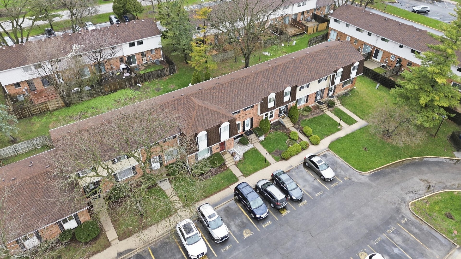 2064 LIONCREST Drive #2064, Richton Park, IL 60471