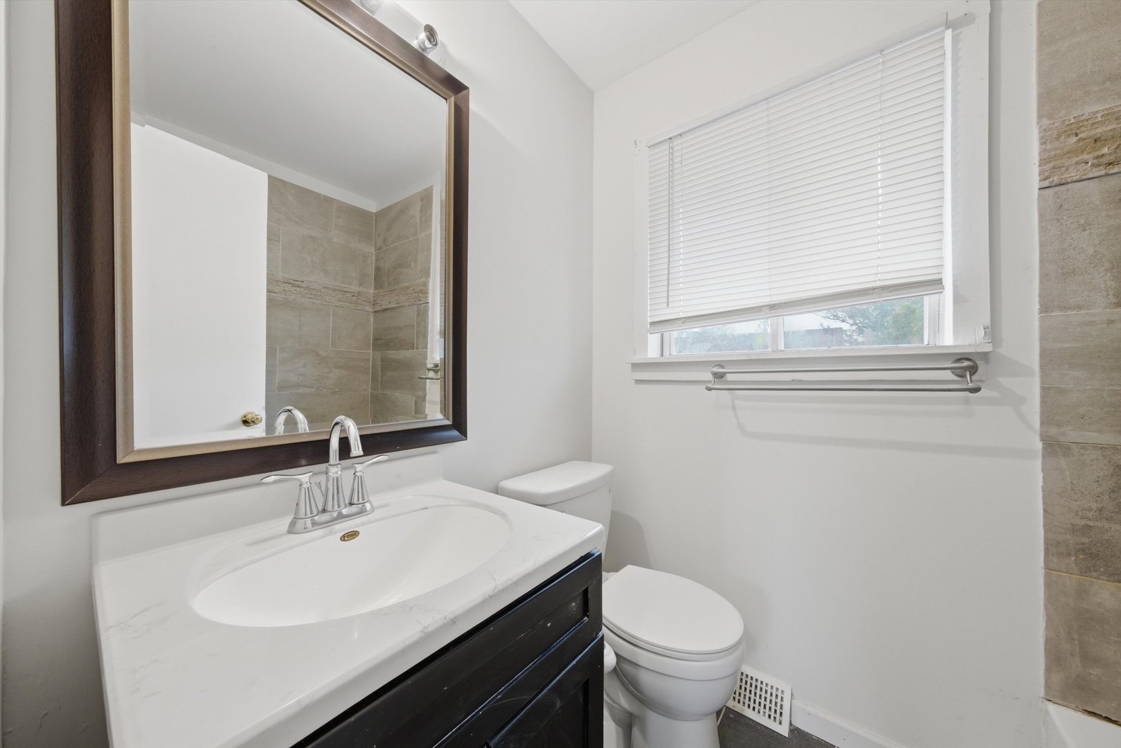 2064 LIONCREST Drive #2064, Richton Park, IL 60471