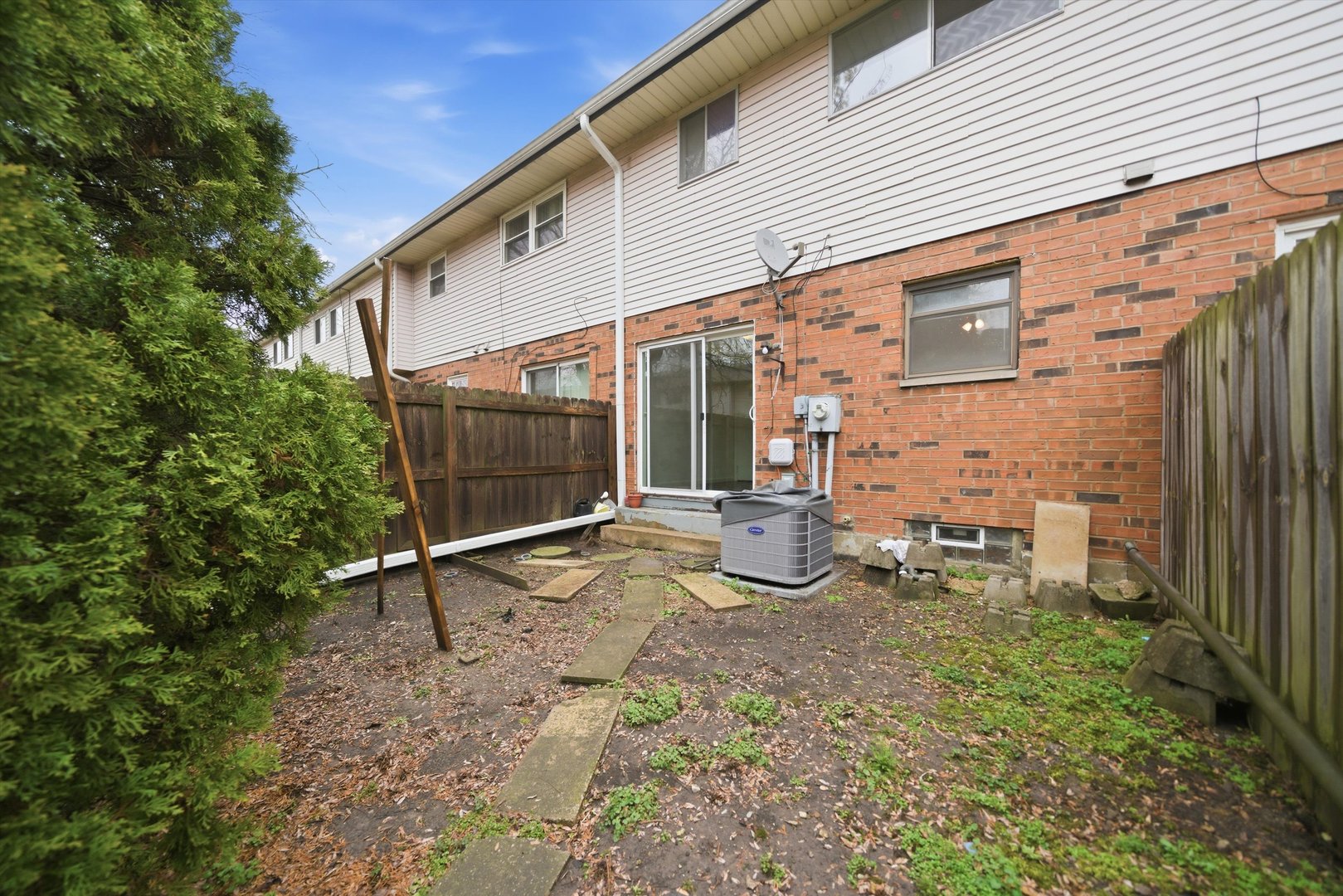 2064 LIONCREST Drive #2064, Richton Park, IL 60471