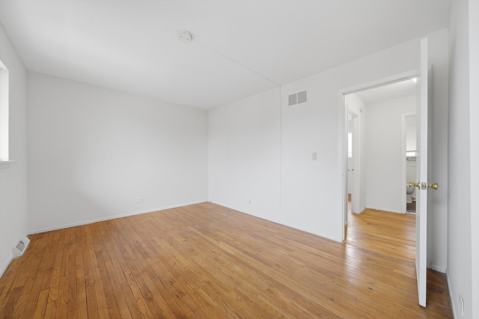 2064 LIONCREST Drive #2064, Richton Park, IL 60471