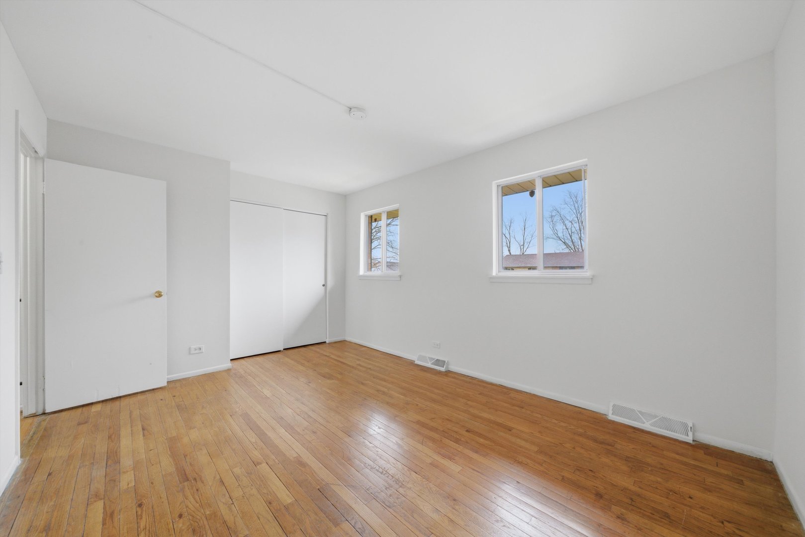 2064 LIONCREST Drive #2064, Richton Park, IL 60471