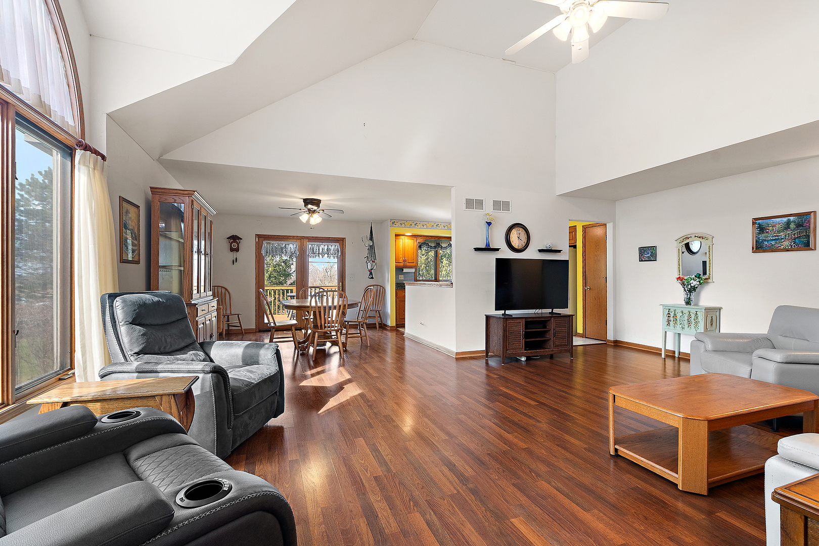 8966 Jeanie Lane, Frankfort, IL 60423