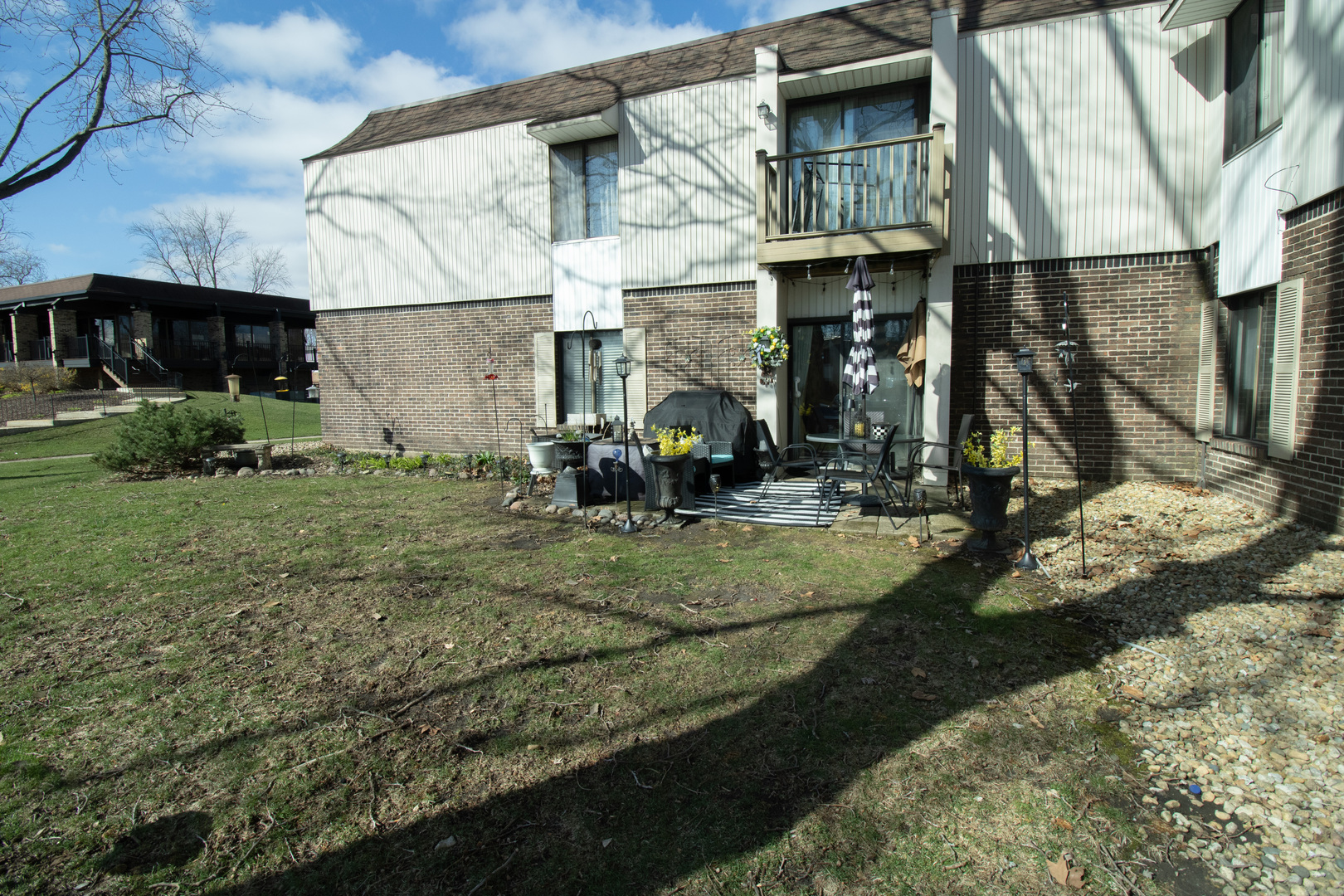 521 73RD Street #104, Downers Grove, IL 60516