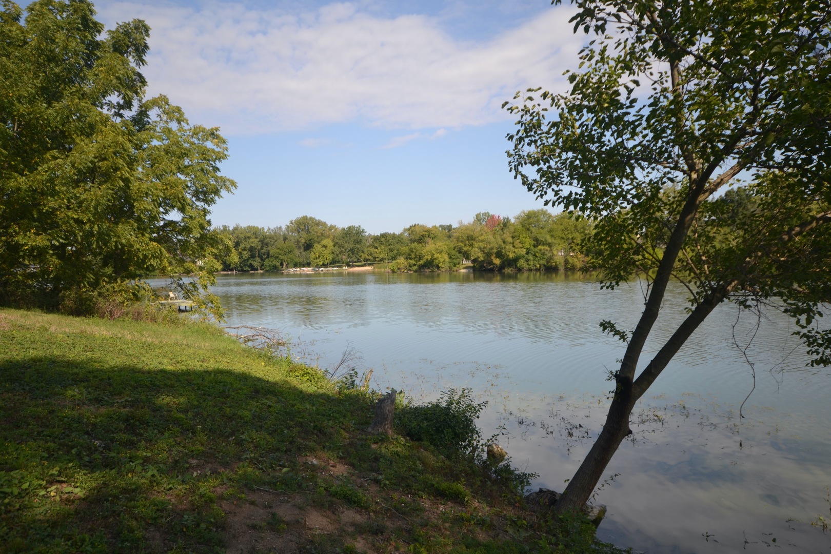 27052 W Lakeview Drive, Lake Barrington, IL 60084