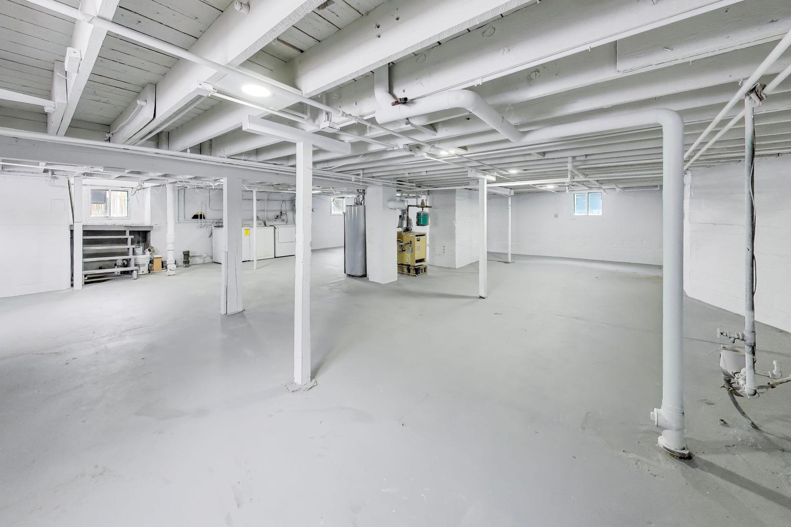 1638 Oakwood Avenue, Des Plaines, IL 60016