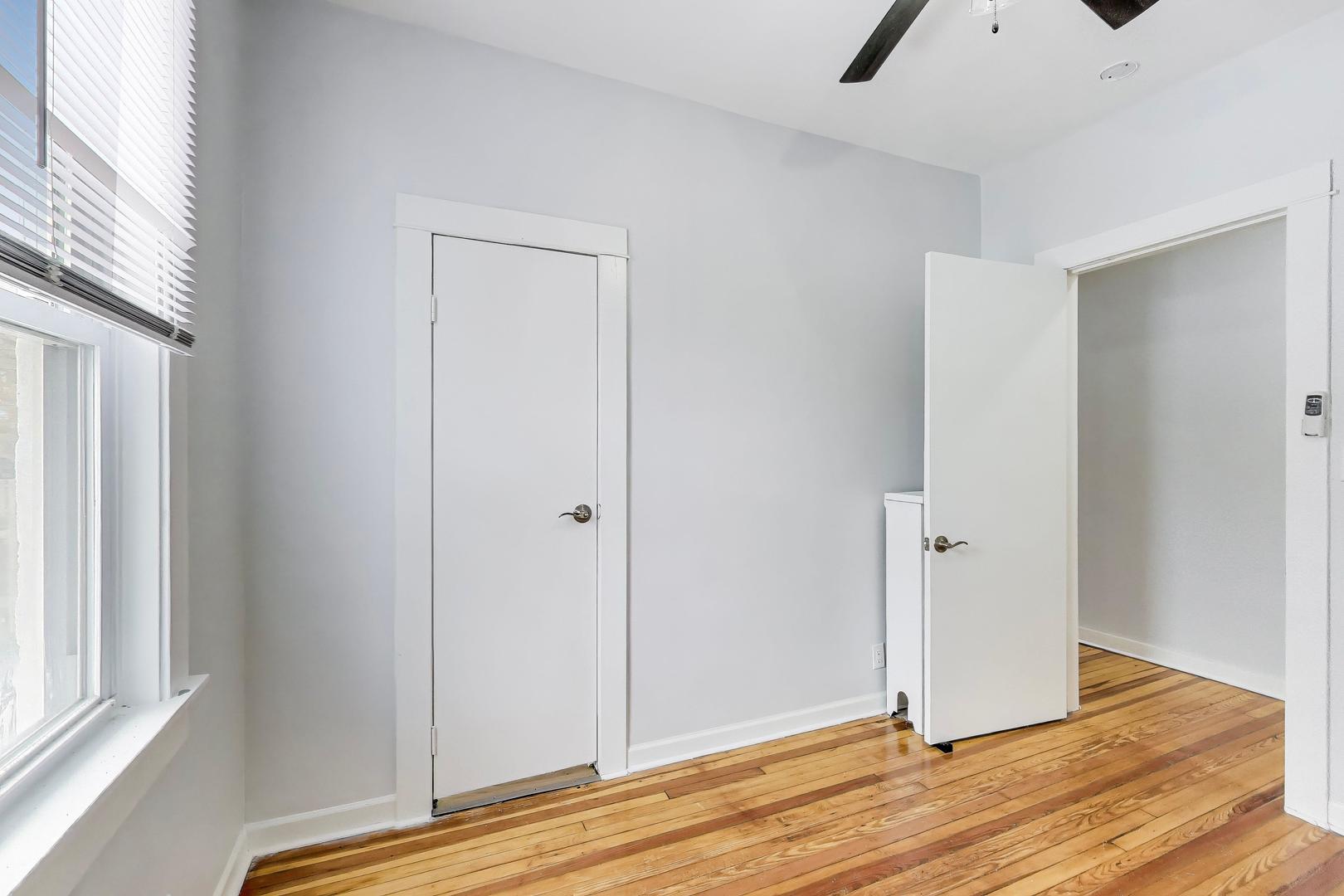 1638 Oakwood Avenue, Des Plaines, IL 60016