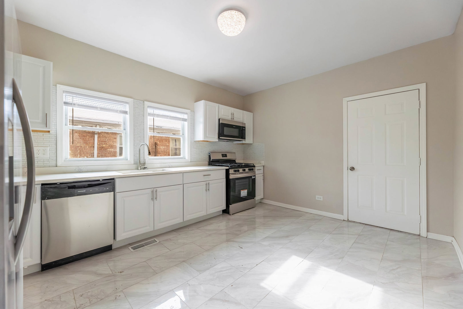 12420 S Emerald Avenue, Chicago, IL 60628