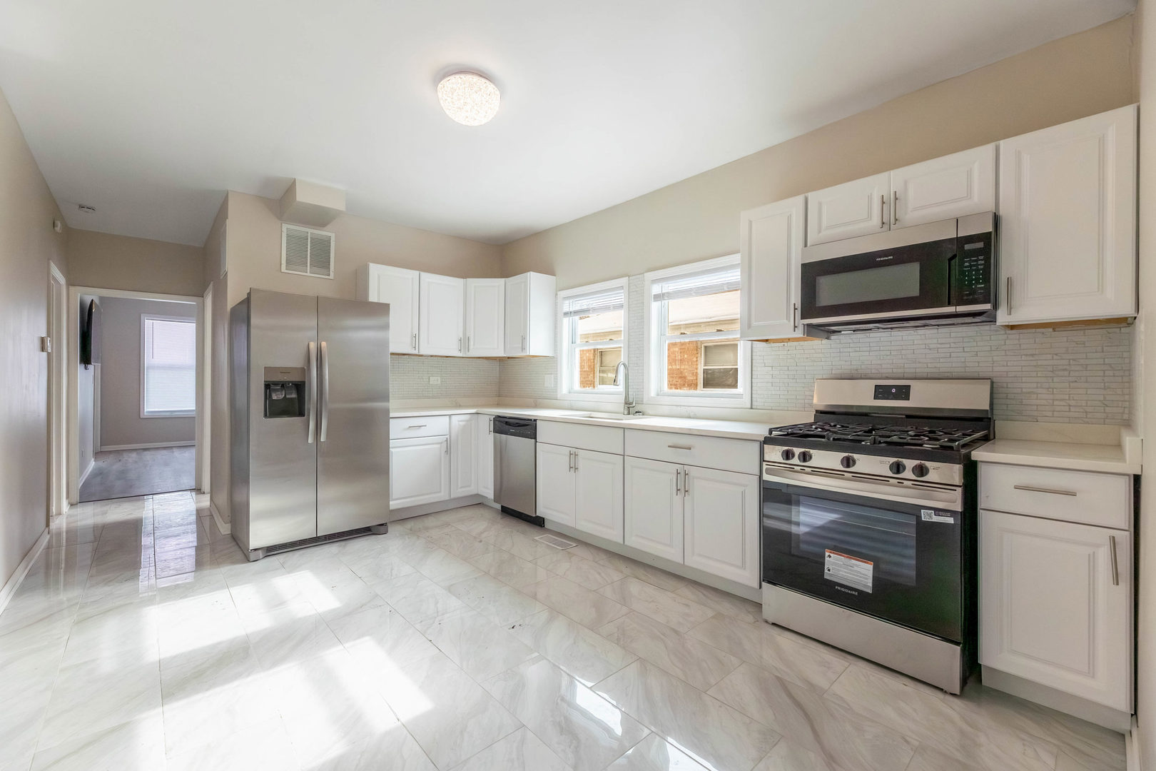 12420 S Emerald Avenue, Chicago, IL 60628