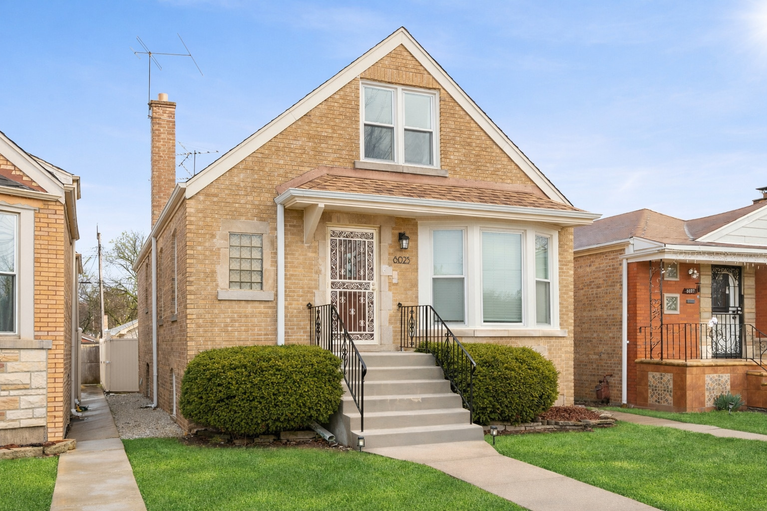 8025 S Mozart Street, Chicago, IL 60652