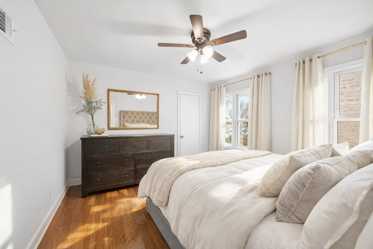 8025 S Mozart Street, Chicago, IL 60652