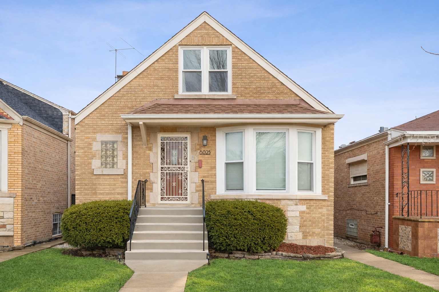 8025 S Mozart Street, Chicago, IL 60652